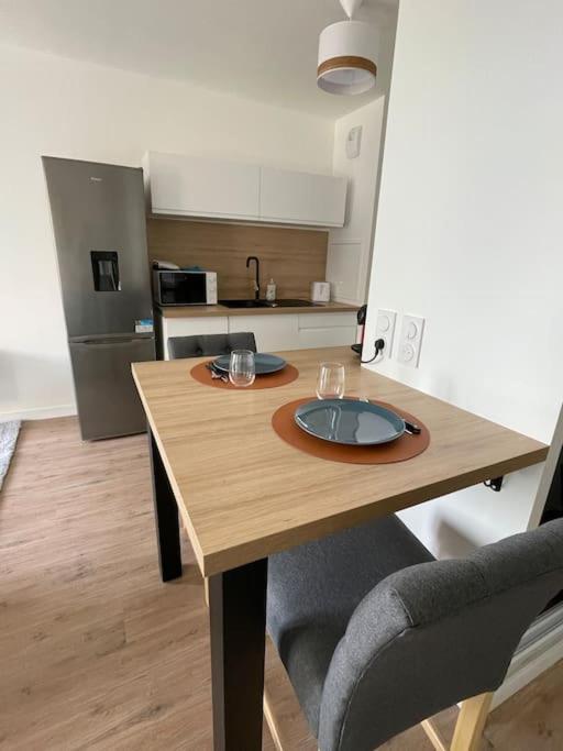 Superbe T2 Proche De La Gare Rer Tgv Massy Palaiseau Appartement Buitenkant foto