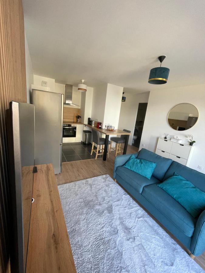 Superbe T2 Proche De La Gare Rer Tgv Massy Palaiseau Appartement Buitenkant foto